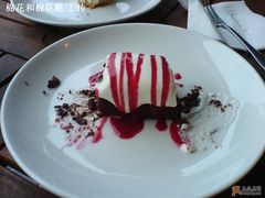 巧克力泡蛋糕-榖屋house of flour(张江首店)