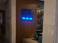 -新盈光·云会所(百丈东路店)
