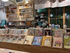-猫的天空之城概念书店(束河店)