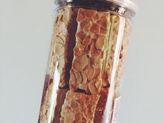 -顶东面包花园·生日蛋糕(世博店)