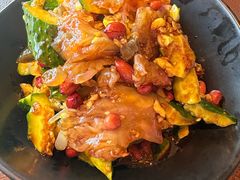 -曼听小寨海鲜烧烤·大连辣炒大王(盖州街店)
