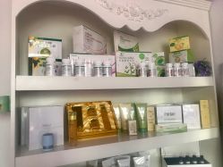 -Y.F 美妆美体工作室