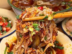 -拈签一笑黄牛肉辣卤串串