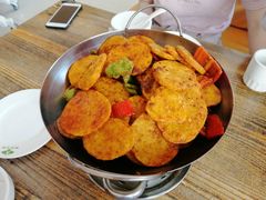 -壹阁胡羊焖饼(特色小吃街店)