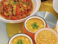 -阿瓦山寨·湘菜现炒·剁椒鱼头王(咸阳总店)