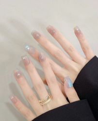 -赢韵美甲美睫瑞士净斑中心