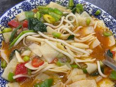 -撒拉人家.酸菜牦牛肉火锅