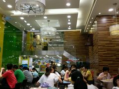 -佰搭果·广式茶餐厅(西华路店)