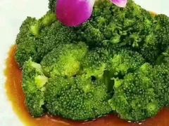 -街角花园主题餐厅(鑫长宏步行街店)