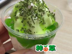 香香香香菜新地-麦当劳(哈西万达店)