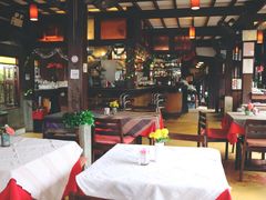 -Dash Teak House