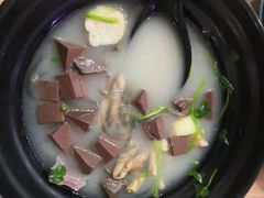 -小杨生煎(金山百联购物中心3楼店)