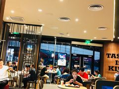 大堂-汉堡王(徐汇绿地缤纷店)