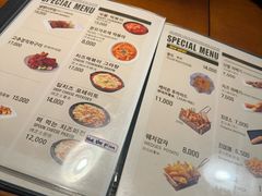 -BHC炸鸡(明洞总店)