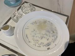 -燕庭·纯燕窝·甜品下午茶(南京西路店)