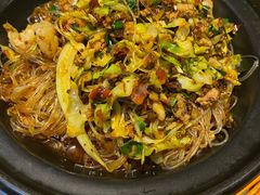 虾仁焖粉丝煲-红辣椒·川菜·火锅(张杨路店)