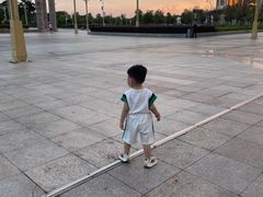 -人民广场