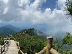 -罗田薄刀峰风景区