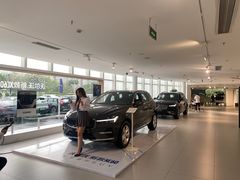 -杭州中沃沃尔沃4S店(滨江区店)