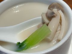 -渝半城经典川粤菜(重庆天地店)