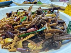 -关东小磨东北菜(上海长风大悦城店)
