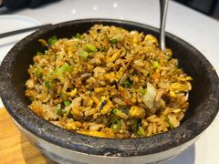 峨嵋石锅炒饭-峨嵋小镇·川菜(勒泰中心店)