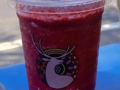 葡萄瑞纳冰-瑞幸咖啡(岳家嘴地铁站店)