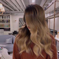 -MODEL'S HAIR