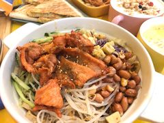 嗨嫩里脊擀面皮-嗨皮儿·现蒸面皮(抄纸巷店)