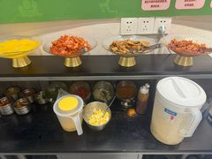 -山野的朋友露营炭火烤肉