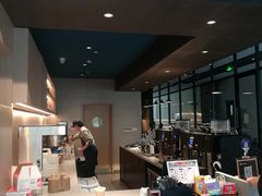 -瑞幸咖啡(巴黎春天陕西路店)