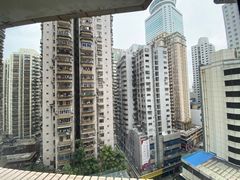 -深圳富苑皇冠假日套房酒店