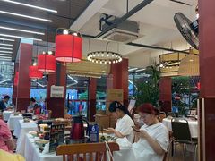 -刘姐啤酒鱼民族演艺餐厅(西街总店)