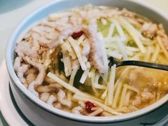 滑炒里脊丝-鹊华居·地道鲁菜·海鲜·融合味(大明湖店)
