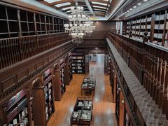 -武汉大学图书馆·文理学部总馆