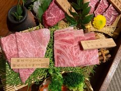 -山川小町·极番烧肉(新地假日广场店)