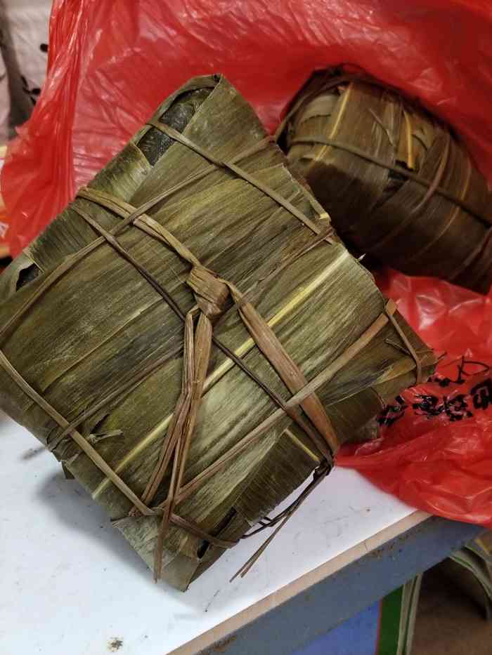 肥仔伟裹蒸粽-"肇庆粽子是比较出名的,但是我觉得要吃好吃.