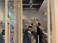 -喜茶(上海打浦桥日月光gelato lab+店)