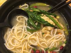 -螺小胖柳州螺蛳粉(钟楼总店)