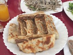 -溢心园香河肉饼总店