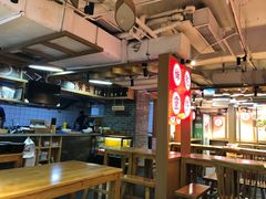 大堂-呷佬·长沙手工米粉(金沙江路店)