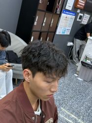 -藤野造型专业烫染接发