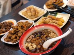 -爆炸头阿姨小四川正宗川味小吃(无任何分店)