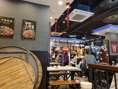 -老街烧烤大排档·地道湖北菜·龙虾馆(汉口火车站店)