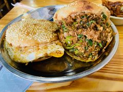 烧饼夹坛子肉-昌顺马记小吃店(昌盛园店)