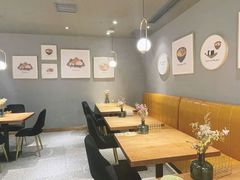 -POKEE VIA&Brunch·维娅(重庆来福士店)