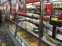 面包甜点陈列柜-北京清河镇农副产品交易市场中心