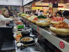 自助取餐区-东门町美食街
