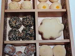 -八府香鸭·啫啫煲(华山路店)