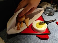 餐前面包-弦月窗LUNETTE BY AMANDA(复兴路店)